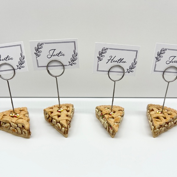 Apple Pie Place Card Holders - Set of 2 Hand-Sculpted Clay Table Setting Decor - Picture 2 of 11